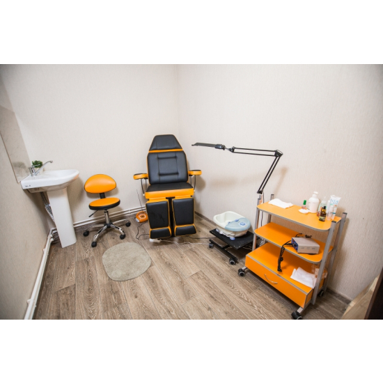 Педикюрное косметологическое кресло &laquo;Анна&raquo; (стационарное)